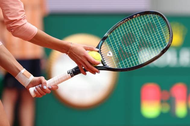 Sport Bilder des Tages ROLAND GARROS 2024 Thierry Larret Maxppp. Tennis. Roland Garros 2024. Internationaux de France de tennis. Stade Roland Garros, Paris (75). Le 2 juin 2024. Court Suzanne Langlen :illustration raquette de tennis PARIS (75) STADE ROLAND GARROS PARIS ILE DE FRANCE FRANCE  Copyright: xThierryxLarret MAXPPPxThierryxLarretx TL_20240602_0014 0492781329st
