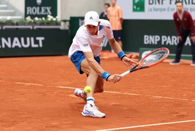 ROLAND GARROS 2024 Thierry Larret Maxppp. Tennis. Roland Garros 2024. Internationaux de France de tennis. Stade Roland Garros, Paris (75). Le 2 juin 2024. Court Suzanne Langlen : Matteo ARNALDI (ITA) vs Stefanos TSITSIPAS (GRE) PARIS (75) STADE ROLAND GARROS PARIS ILE DE FRANCE FRANCE  Copyright: xThierryxLarret MAXPPPxThierryxLarretx TL_20240602_0274 0492785030st
