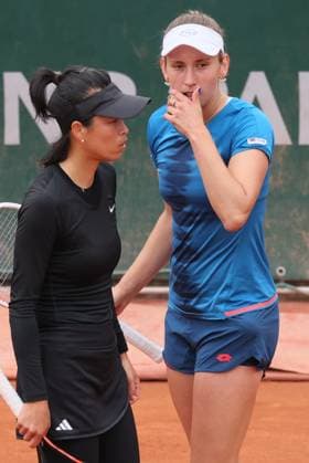 Chinese Taipei s Su-Wei Hsieh and Belgian Elise Mertens pictured during a tennis match between Belgian-Chinese Taipei pair Mertens Hsieh and US- Russian pair Navarro Shnaider, in the second round of the women s doubles, at the Roland Garros French Open tennis tournament, in Paris, France, Sunday 02 June 2024. This year s tournament takes place from 26 May to 09 June. BENOITxDOPPAGNE  x93833707x