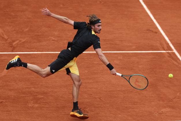 ROLAND GARROS PHOTOPQR LE PARISIEN Le Parisien Arnaud Journois ; PARIS ; 02 06 2024 ; TENNIS , ROLAND GARROS 2024 , 02 06 2024 Stefanos Tsitsipas vs Matteo Arnaldi PHOTO LE PARISIEN ARNAUD JOURNOIS June 2nd 2024 Roland Garros french open PARIS France  Copyright: xPHOTOPQR LExPARISIEN MAXPPPxLexParisienx xArnaudxJournoisx 20240602LPA2581 20240602LPA2581
