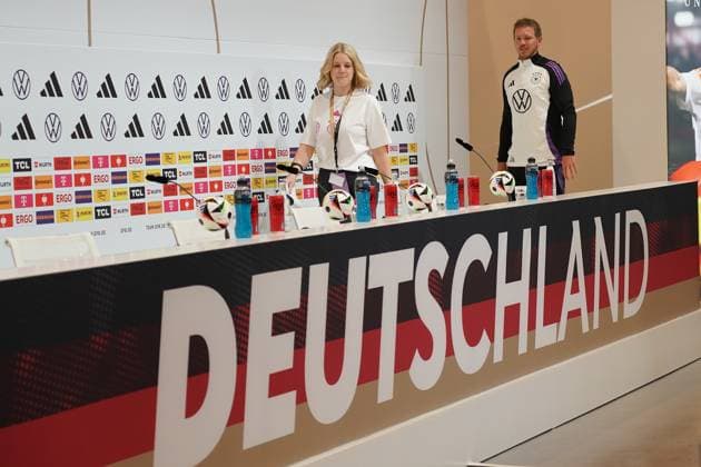 Bundestrainer Julian Nagelsmann (Deutschland Germany) kommt zur Pressekonferenz - Herzo Base 02.06.2024: Pressekonferenz Deutschland, Home Ground. World of Adidas, Herzogenaurach