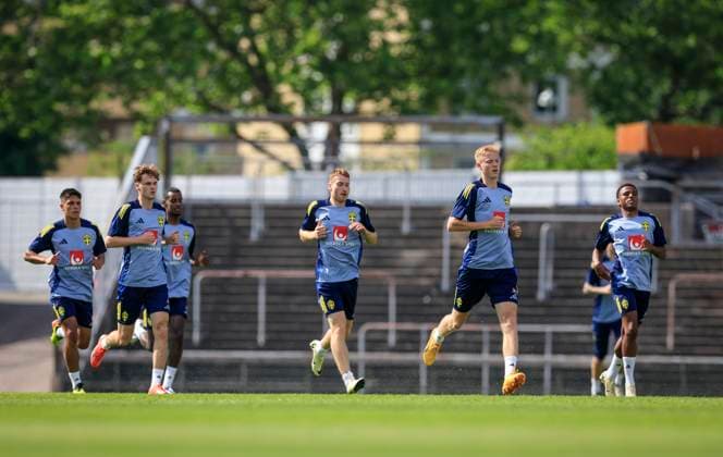 MALMÖ, SVERIGE 20240602 Herrarnas fotbollslandslag med Dejan Kulusevski i mitten tränar pa Eleda Stadion i Malmö inför landskampen mot Danmark onsdagen den 5 juni i Köpenhamn. MALMÖ SVERIGE x10600x