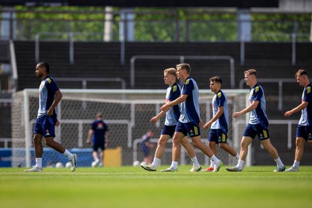 MALMÖ, SVERIGE 20240602 Herrarnas fotbollslandslag tränar pa Eleda Stadion i Malmö inför landskampen mot Danmark onsdagen den 5 juni i Köpenhamn. MALMÖ SVERIGE x10600x