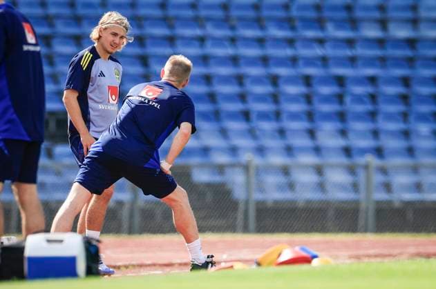 MALMÖ, SVERIGE 20240602 Sebastian Nanasi da herrarnas fotbollslandslag tränar pa Eleda Stadion i Malmö inför landskampen mot Danmark onsdagen den 5 juni i Köpenhamn. MALMÖ SVERIGE x10600x