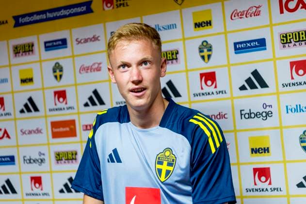 240602 Hugo Larsson of Sweden after a training session on June 2, 2024 in Malmö. Photo: Christian Örnberg BILDBYRAN COP 166 CO0420 fotboll football soccer fotball landskamp träning practice training sverige sweden sverige a bbeng Copyright: CHRISTIANxÖRNBERG BB240602CO028