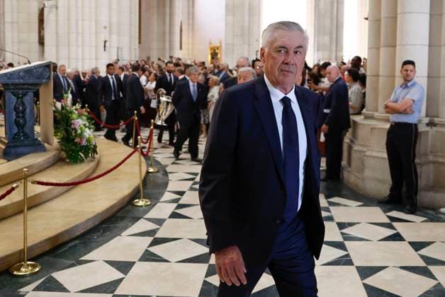 Real Madrid s head coach Carlo Ancelotti reacts upon their arrival to La Almudena Cathedral, in Madrid, Spain, 02 June 2024. Real Madrid won the UEFA Champions League 2024 final soccer match against Borussia Dortmund on 01 June 2024. Real Madrid celebrates the UEFA Champions League 2024 !ACHTUNG: NUR REDAKTIONELLE NUTZUNG!  Copyright: xChemaxMoyax GRAF3317 20240602-55013759143_1