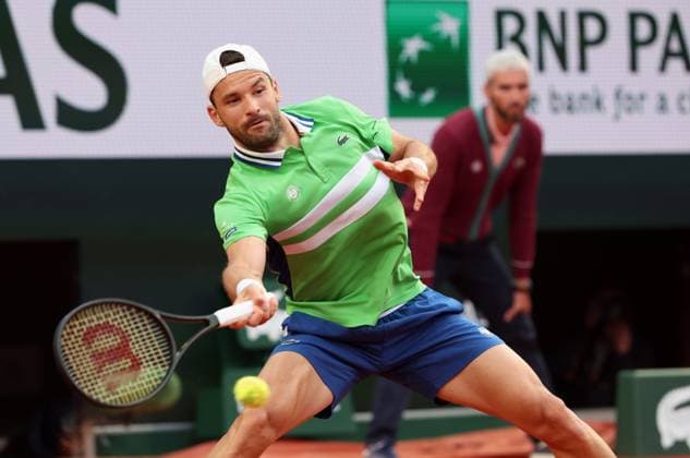 Grigor Dimitrov of Bulgaria plays against Hubert Hurkacz of Poland at the French Tennis Open in Roland Garros in Paris, France, on Sunday, June 2, 2024. Dimitrov won 7-6, 6-4, 7-6.  PAR20240602131 MAYAxVIDON-WHITE