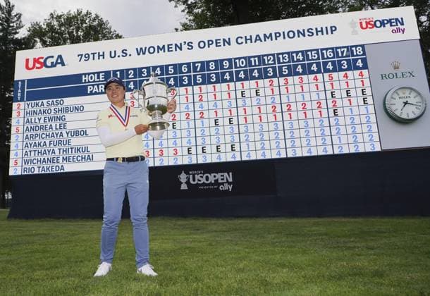 Golf: U.S. Women s Open Yuka Saso of Japan poses with the victor s trophy after winning the U.S. Women s Open golf tournament at Lancaster Country Club in Lancaster, Pennsylvania, on June 2, 2024.  A14AA0002952155P