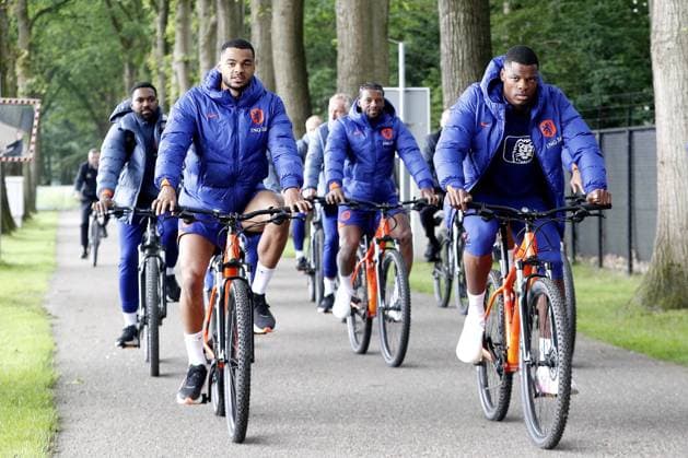 ZEIST - Cody Gakpo, Denzel Dumfries during a training session of the Dutch national team, Nationalteam at the KNVB Campus on June 3, 2024 in Zeist, Netherlands. The Dutch national team is preparing for the European Football Championship in Germany. ANP JEROEN PUTMANS UEFA EURO, EM, Europameisterschaft,Fussball 2024 Germany 2024 xVIxANPxSportx xxANPxIVx 500228837 originalFilename: 500228837.jpg