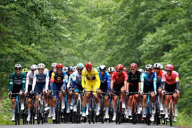 Bilder des Jahres 2024, Sport 06 Juni Sport Themen der Woche KW23 Sport Bilder des Tages Criterium du Dauphine 2024 - stage 2 LA CHAMBONIE, FRANCE - JUNE 03 : Pedersen Mads (DEN) of Lidl - Trek leading the peloton pictured during stage 2 of the 76th edition of the Criterium du Dauphine 2024 cycling race with start in Gannat and finish after 142 km at Col de la Loge on June 3, 2024 in La Chambonie, France, 03 06 2024 La Chambonie France  Copyright: xJanxDexMeuleneirx