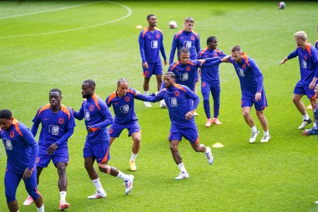 Sport Bilder des Tages 2024-06-03 Training Session Netherlands Men™s Football Team ZEIST, NETHERLANDS - JUNE 3: Players of Netherlands Men™s Football Team during a Training Session ahead of EURO 2024 at the KNVB Campus on June 3, 2024 in Zeist, Netherlands. (Photo by Andre Weening BSR Agency) Zeist Netherlands Content not available for redistribution in The Netherlands directly or indirectly through any third parties. Copyright: xBSRxAgencyx