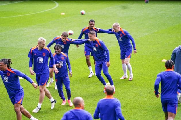 2024-06-03 Training Session Netherlands Men™s Football Team ZEIST, NETHERLANDS - JUNE 3: Players of Netherlands Men™s Football Team during a Training Session ahead of EURO 2024 at the KNVB Campus on June 3, 2024 in Zeist, Netherlands. (Photo by Andre Weening BSR Agency) Zeist Netherlands Content not available for redistribution in The Netherlands directly or indirectly through any third parties. Copyright: xBSRxAgencyx
