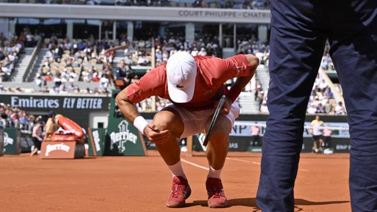 Tennis : Roland Garros 2024 - France - Novak Djokovic blessure - Serbie Tennis : Roland Garros 2024 - France - 03 06 2024 ChrysleneCaillaud Panoramic 