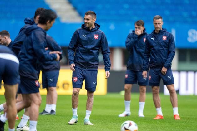 SOCCER - AUT vs SRB, test match VIENNA,AUSTRIA,03.JUN.24 - SOCCER - OEFB International Friendly, Länderspiel, Nationalmannschaft match, Austria vs Serbia, preview, training Team SRB. Image shows the team of SRB.  GEPAxpictures xJohannesxFriedl