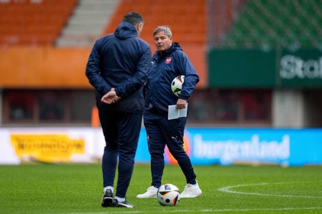 SOCCER - AUT vs SRB, test match VIENNA,AUSTRIA,03.JUN.24 - SOCCER - OEFB International Friendly, Länderspiel, Nationalmannschaft match, Austria vs Serbia, preview, training Team SRB. Image shows head coach Dragan Stojkovic (SRB).  GEPAxpictures xJohannesxFriedl