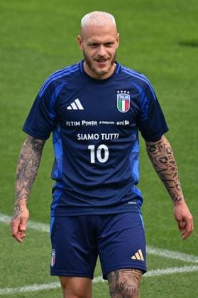 Italian player Federico Dimarco during Italy training session, UEFA European Football Championship in Florence, Italy, June 03 2024  Copyright: xLisaxGuglielmi IPAxSportx xipa-ax xx IPA_46789405 IPA_Agency_IPA46789405