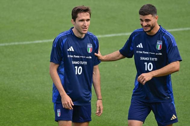 Italian player Federico Chiesa and Italian player Riccardo Orsolini during Italy training session, UEFA European Football Championship in Florence, Italy, June 03 2024  Copyright: xLisaxGuglielmi IPAxSportx xipa-ax xx IPA_46789416 IPA_Agency_IPA46789416