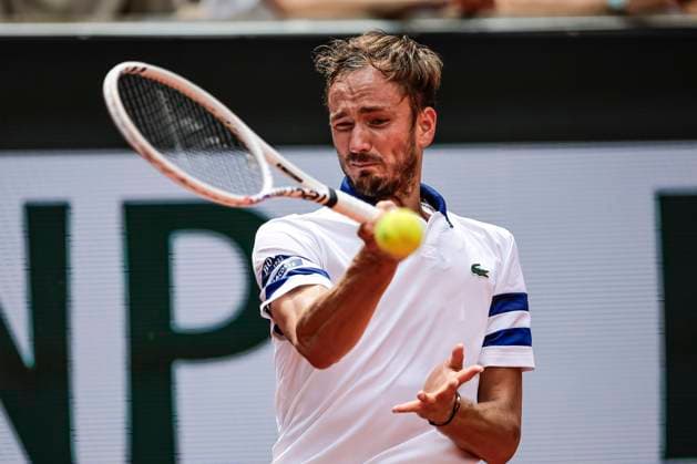 Daniil Medvedev plays a forehand against Alex de Minaur of Australia during the Men™s Singles Round of 16 of 2024 French Open - Day 9 at Roland Garros on June 3, 2024 in Paris, France. (Photo by JustPictures) Paris Roland Garros France