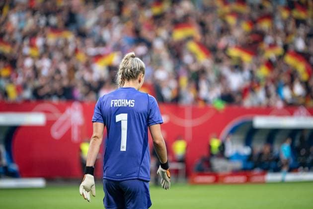 Rostock, Deutschland 31. Mai 2024: Frauen Länderspiel - EM Qualifikation - 2024 - Deutschland vs. Polen Im Bild: Torhueter Merle Frohms (Deutschland) DFB regulations prohibit any use of photographs as image sequences and or quasi-video. Copyright: xFotostandx xVoelkerx