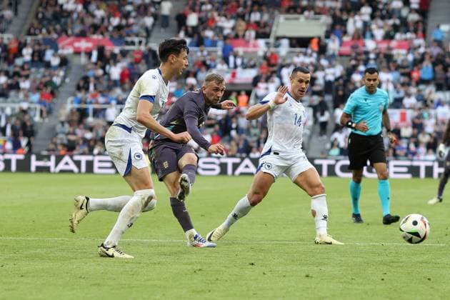 England v Bosnia & Herzegovina 3 June 2024, Newcastle - International Football Friendly - England v Bosnia & Herzegovina - Jarrod Bowen of England shoots - Photo: Mark Leech Offside. Newcastle UK Copyright: xMarkxLeechx xOffsidexOffside