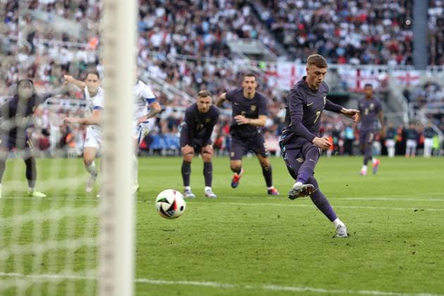 England v Bosnia & Herzegovina 3 June 2024, Newcastle - International Football Friendly - England v Bosnia & Herzegovina - Cole Palmer of England scores the opening goal from the penalty spot - Photo: Mark Leech Offside. Newcastle UK Copyright: xMarkxLeechx xOffsidexOffside