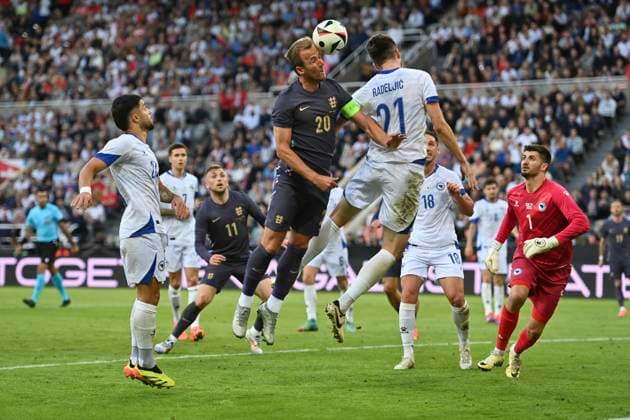 NEWCASTLE UPON TYNE, ENGLAND - JUNE 3: Harry Kane heads for goal but misses during the International Friendly, Länderspiel, Nationalmannschaft match between England and Bosnia & Herzegovina at St James Park on June 3, 2024 in Newcastle upon Tyne, England. (Photo by Will Palmer SPP) (Will Palmer SPP) Copyright: xWillxPalmer SPPx spp-en-WiPa-RC4_WPA_ENGxBOS_03jun2024_SP-8853