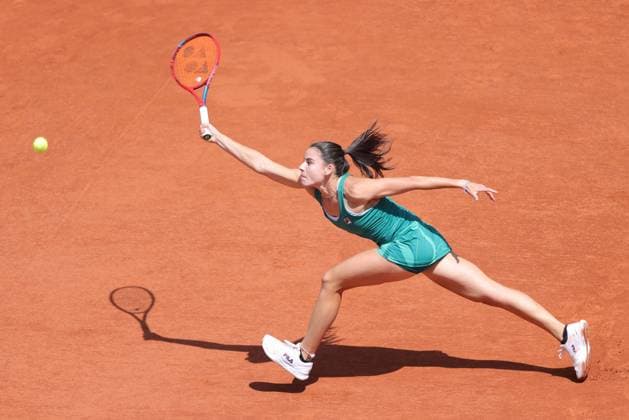 Emma Navarro, USA, during fourth round of 2024 French Open at Roland Garros, Paris, 03 06 2024; -