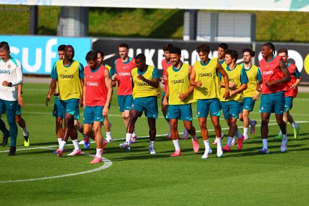 Portugal Fussball Nationalmannschaft, Selecao, Training 03.06.2024,warm-up, Vorbereitung zur Europameisterschaft 2024 , Copyright: FernandoxSoares