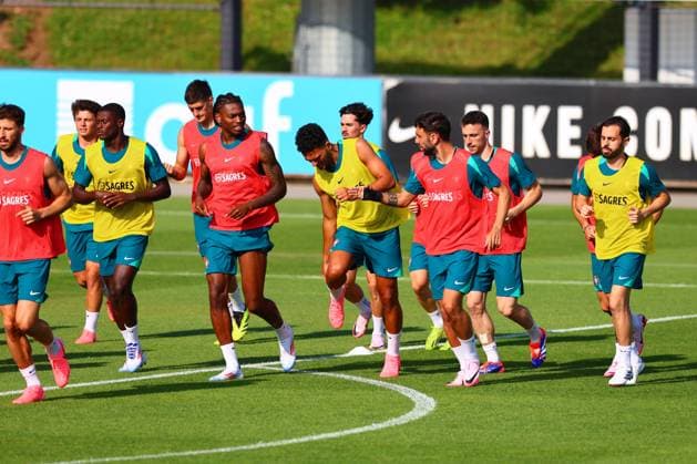 Portugal Fussball Nationalmannschaft, Selecao, Training 03.06.2024,warm-up, Vorbereitung zur Europameisterschaft 2024 , Copyright: FernandoxSoares