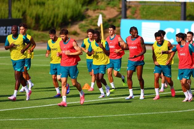 Portugal Fussball Nationalmannschaft, Selecao, Training 03.06.2024,warm-up, Vorbereitung zur Europameisterschaft 2024 , Copyright: FernandoxSoares