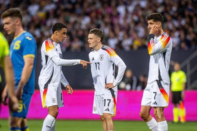Fussball Nürnberg 03.06.2024 Freundschaftsspiel Testspiel vor der EURO 2024 Deutschland (GER) - Ukraine (UKR) Jamal Musiala (Deutschland, No.10) Florian Wirtz (Deutschland, No.17) Kai Havertz (Deutschland, No.07)