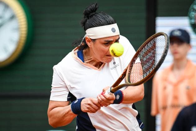 June 4, 2024, Paris, France, France: Ons JABEUR of Tunisia during the tenth day of Roland-Garros 2024, French Open 2024, Grand Slam tennis tournament at the Roland-Garros Stadium on June 04, 2024 in Paris, France. Paris France - ZUMAm308 20240604_zsp_m308_004 Copyright: xMatthieuxMirvillex