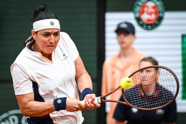 Sport Bilder des Tages June 4, 2024, Paris, France, France: Ons JABEUR of Tunisia during the tenth day of Roland-Garros 2024, French Open 2024, Grand Slam tennis tournament at the Roland-Garros Stadium on June 04, 2024 in Paris, France. Paris France - ZUMAm308 20240604_zsp_m308_003 Copyright: xMatthieuxMirvillex