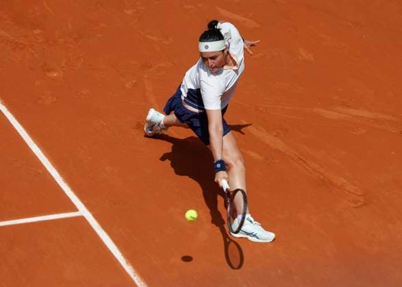 Ons Jabeur (TUN) Tennis - French Open 2024 - Roland Garros - Paris - - France - 4 June 2024. Copyright: xJuergenxHasenkopfx