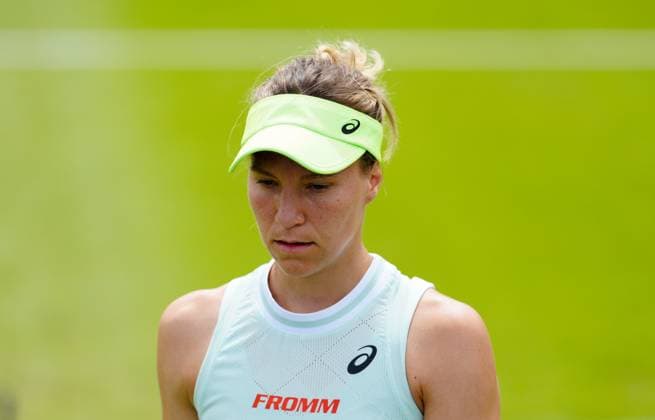 Dejected Switzerland s Viktorija Golubic Lexus Surbiton Trophy, Day 2, Tennis, Surbiton Racket & Fitness Club, London, UK - 04 June 2024  Copyright: xDavexShopland Shutterstockx 14522071ai