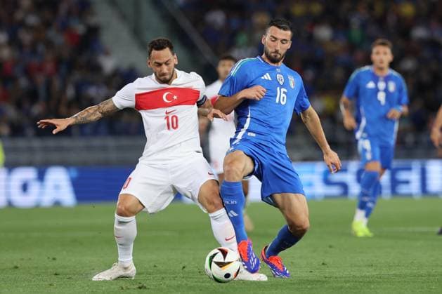 UEFA EUROPEAN FRIENDLY MATCH ITALY VS TURKEY IN BOLOGNA Bologna, Italy 4.06.2024: Hakan Ã‡alhanoÄülu of Turky, Bryan Cristante of Italy during Uefa European friendly football match Italy vs Turkey at Stadio Renato Dall™Ara in Bologna. BOLOGNA DALL ARA italy italy Copyright: xmarcoxiacobucci