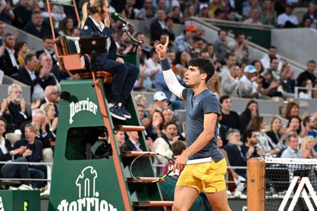 Stefanos Tsitsipas (GRE) Vs Carlos Alcaraz (ESP) TENNIS : Roland Garros 2024 - 04 06 2024 MichaelBaucher Panoramic 