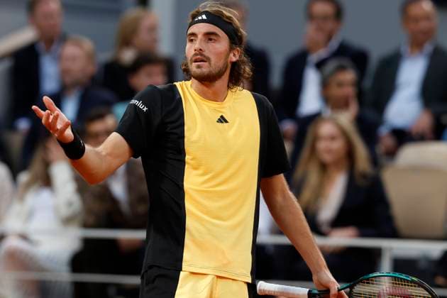 June 4, 2024, Paris, Paris, France: June 3, 2024, Paris, Paris,Stefanos Tsitsipas (GRE) react during the tennis Grand Slam of Roland Garros 2024, day 10, match between Stefanos Tsitsipas (GRE) and Carlos Alcaraz (ESP) at Roland Garros Stadium - on june 4 2024.Paris - France Paris France - ZUMAb253 20240604_zsp_b253_155 Copyright: xLoicxBaratouxx