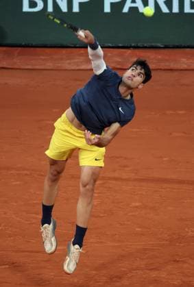 Carlos Alcaraz of Spain plays against Stefanos Tsitsipas of Greece during their quarter final match of the French Tennis Open at Roland Garros in Paris, France, on Tuesday, June 4, 2024. Alcaraz won 6-3, 7-6, 6-4.  PAR20240604112 MAYAxVIDON-WHITE
