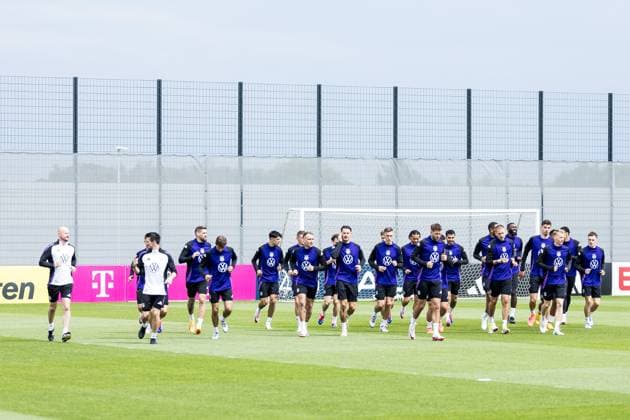 Trainingslager Vorbereitung UEFA EURO 2024 Deutschland; 05.06.2024 Warmlaufen zu Trainingsbeginn Trainingslager Vorbereitung UEFA EURO 2024 Deutschland - Training; HerzoBase, Herzogenaurach am 05.06.2024 Copyright: xBEAUTIFULxSPORTS Wunderlx