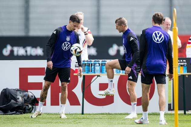 Trainingslager Vorbereitung UEFA EURO 2024 Deutschland; 05.06.2024 Toni Kroos (Deutschland) am Ball Trainingslager Vorbereitung UEFA EURO 2024 Deutschland - Training; HerzoBase, Herzogenaurach am 05.06.2024 Copyright: xBEAUTIFULxSPORTS Wunderlx