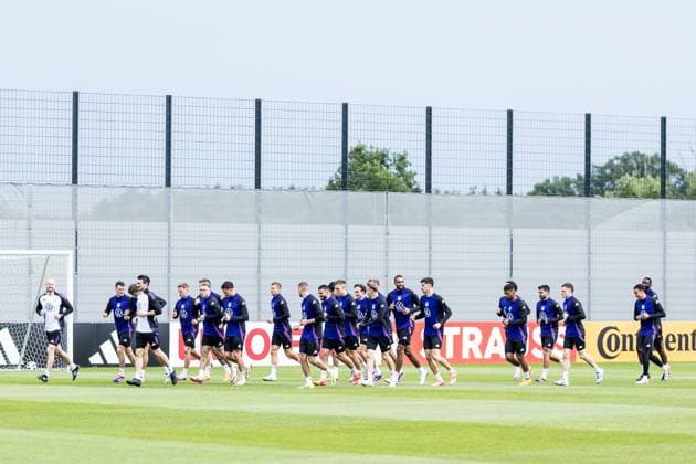 Trainingslager Vorbereitung UEFA EURO 2024 Deutschland; 05.06.2024 Warmlaufen zu Trainingsbeginn Trainingslager Vorbereitung UEFA EURO 2024 Deutschland - Training; HerzoBase, Herzogenaurach am 05.06.2024 Copyright: xBEAUTIFULxSPORTS Wunderlx