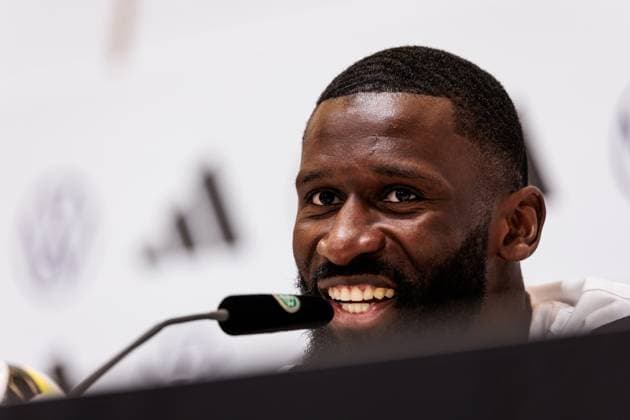 Trainingslager Vorbereitung UEFA EURO 2024 Deutschland; 05.06.2024 Antonio Rüdiger (Deutschland) lacht Trainingslager Vorbereitung UEFA EURO 2024 Deutschland - Pressekonferenz; HerzoBase, Herzogenaurach am 05.06.2024 Copyright: xBEAUTIFULxSPORTS Wunderlx