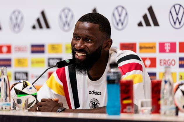 Trainingslager Vorbereitung UEFA EURO 2024 Deutschland; 05.06.2024 Antonio Rüdiger (Deutschland) lacht, lachend Trainingslager Vorbereitung UEFA EURO 2024 Deutschland - Pressekonferenz; HerzoBase, Herzogenaurach am 05.06.2024 Copyright: xBEAUTIFULxSPORTS Wunderlx