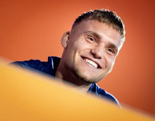 ZEIST - Bart Verbruggen during a press conference, PK, Pressekonferenz of the Dutch national team, Nationalteam at the KNVB Campus on June 5, 2024 in Zeist, the Netherlands. The Dutch national team is preparing for the European Football Championship in Germany. ANP KOEN VAN WEEL UEFA EURO, EM, Europameisterschaft,Fussball 2024 Germany 2024 xVIxANPxSportx xxANPxIVx 500373766 originalFilename: 500373766.jpg