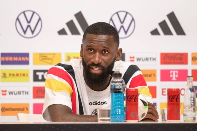 Fußball, Nationalmannschaft, 20240605, Trainingslager Pressekonferenz DFB Deutsche Fußballnationalmannschaft. Im Bild Antonio RÜDIGER (Real Madrid) spricht. Herzogenaurach Homeground Bayern Deutschland Copyright: Passion2Press MarkusxFischerx