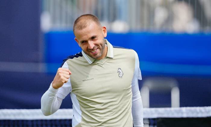 Great Britain s Dan Evans celebrates winning his 1st round match in a 3rd set Tie Break Lexus Surbiton Trophy, Day 3, Tennis, Surbiton Racket & Fitness Club, London, UK - 05 June 2024  Copyright: xDavexShopland Shutterstockx 14522109bs