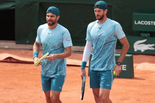 5th June 2024; Roland Garros, Paris, France; 2024 French Open Tennis tournament, Day 11; Simone Bolelli (ITA) and Andrea Vavassori (ITA) in action against Joe Salisbury (GBR) and Rajeev Ram (USA)  ActionPlus12651032 JonxBromley
