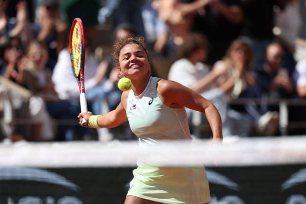 ROLAND GARROS 2024 Thierry Larret Maxppp. Tennis. Roland Garros 2024. Internationaux de France de tennis. Stade Roland Garros, Paris (75). Le 5 juin 2024. Quart de finale. Court Philippe Chatrier : Jasmine PAOLINI (ITA) vs Elena RYBAKINA (KAZ) PARIS (75) STADE ROLAND GARROS PARIS ILE DE FRANCE FRANCE  Copyright: xThierryxLarret MAXPPPxThierryxLarretx TL_20240605_0218 0493832070st