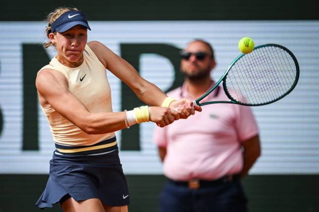 June 5, 2024, Paris, France, France: Mirra ANDREEVA of Russia during the eleventh day of Roland-Garros 2024, French Open 2024, Grand Slam tennis tournament at the Roland-Garros Stadium on June 05, 2024 in Paris, France. Paris France - ZUMAm308 20240605_zsp_m308_014 Copyright: xMatthieuxMirvillex